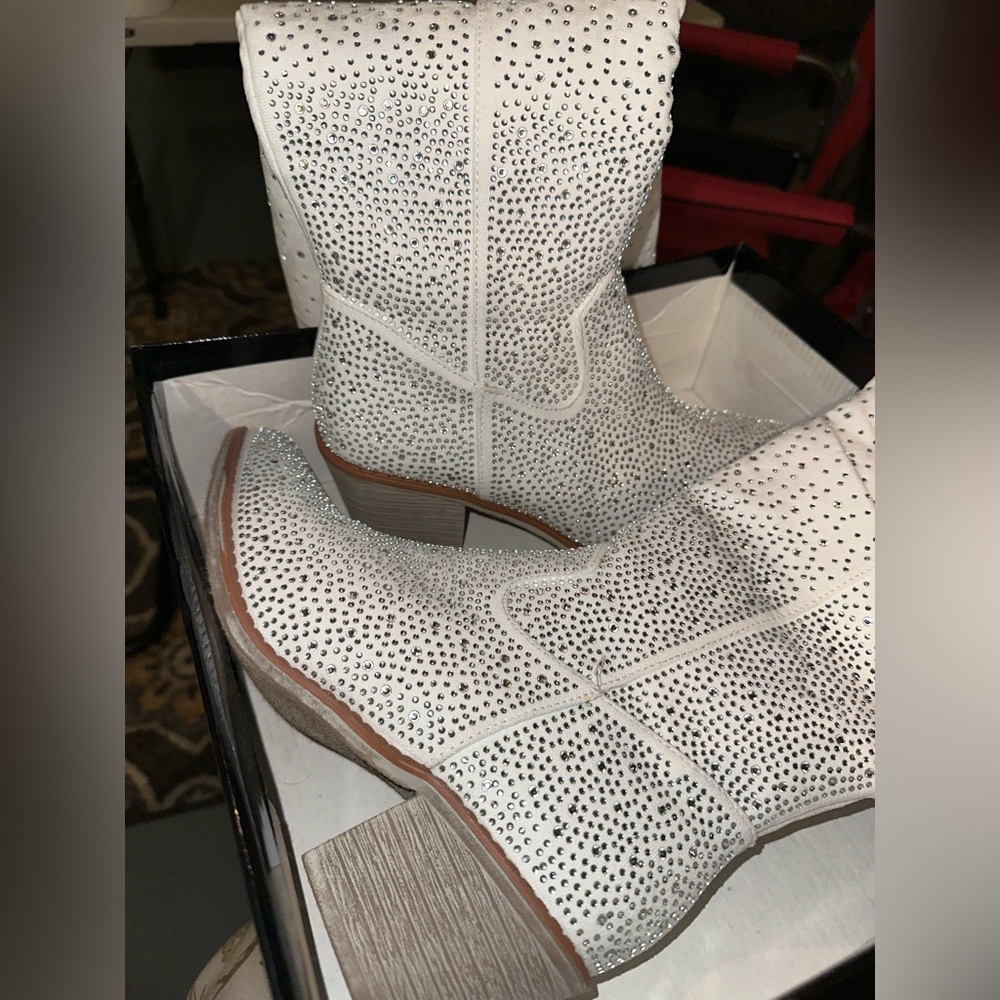 Pierre Dumas White Rhinestone Boots Wilder-20
